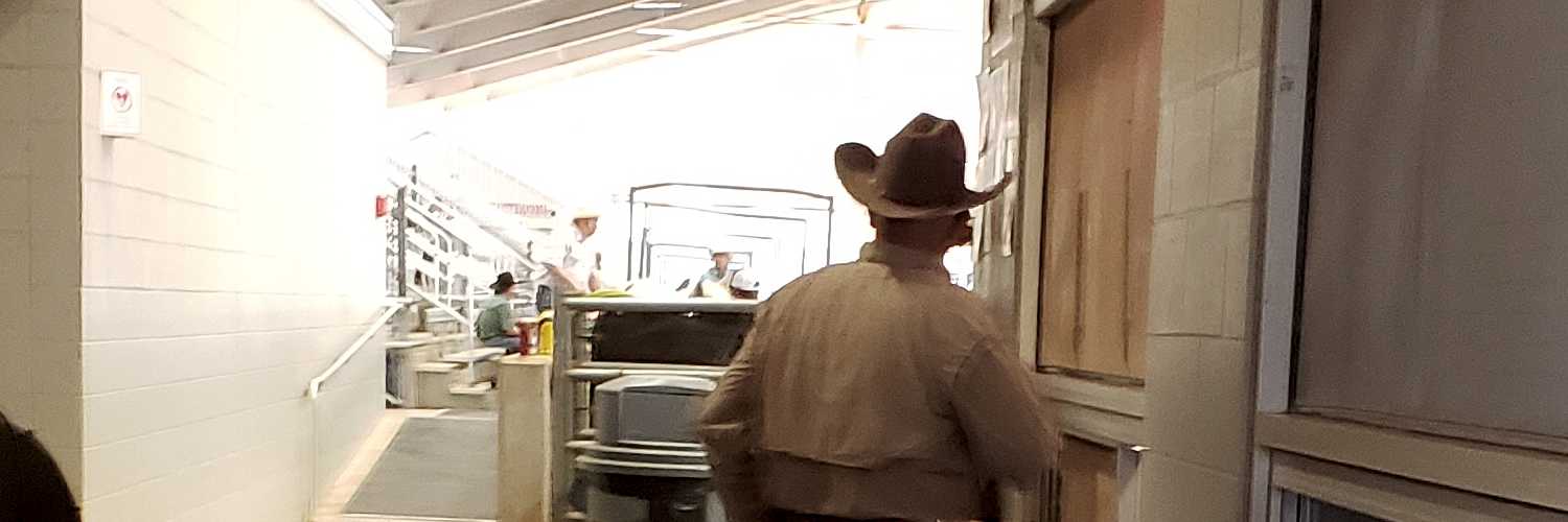 Fast Service! Hot Mess BBQ @ Brazos Expo Center